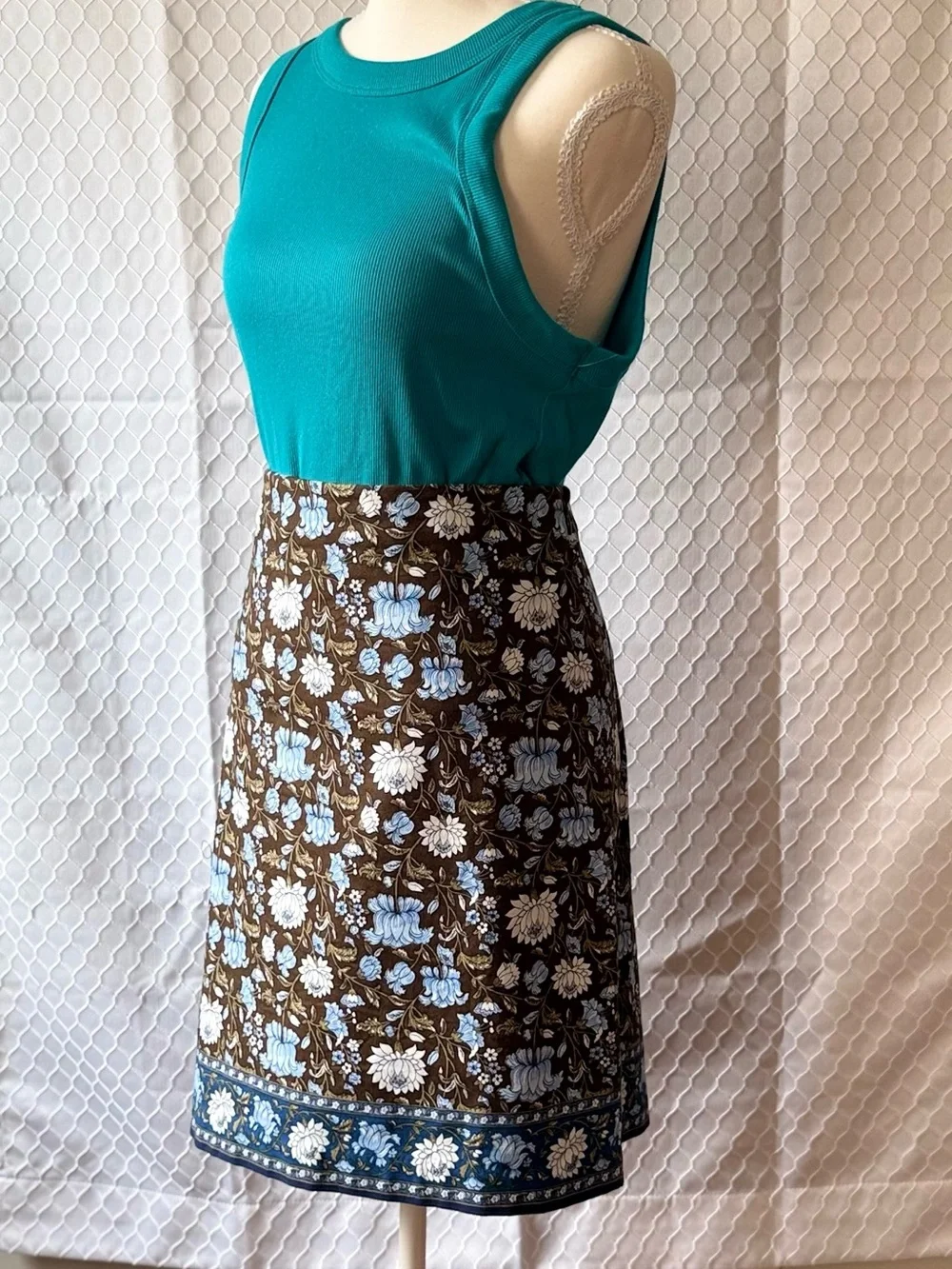Talbots Floral Pencil Skirt Size 6 - Picture 3 of 5
